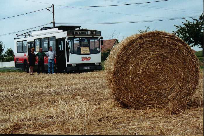 ER100 n°702 dans les champs