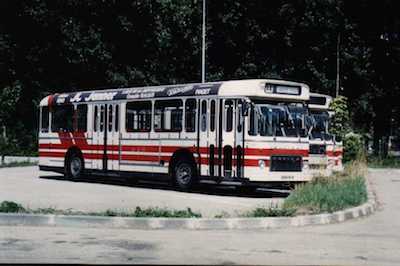 SC 10 n°216 VFD, repeint en rouge et blanc